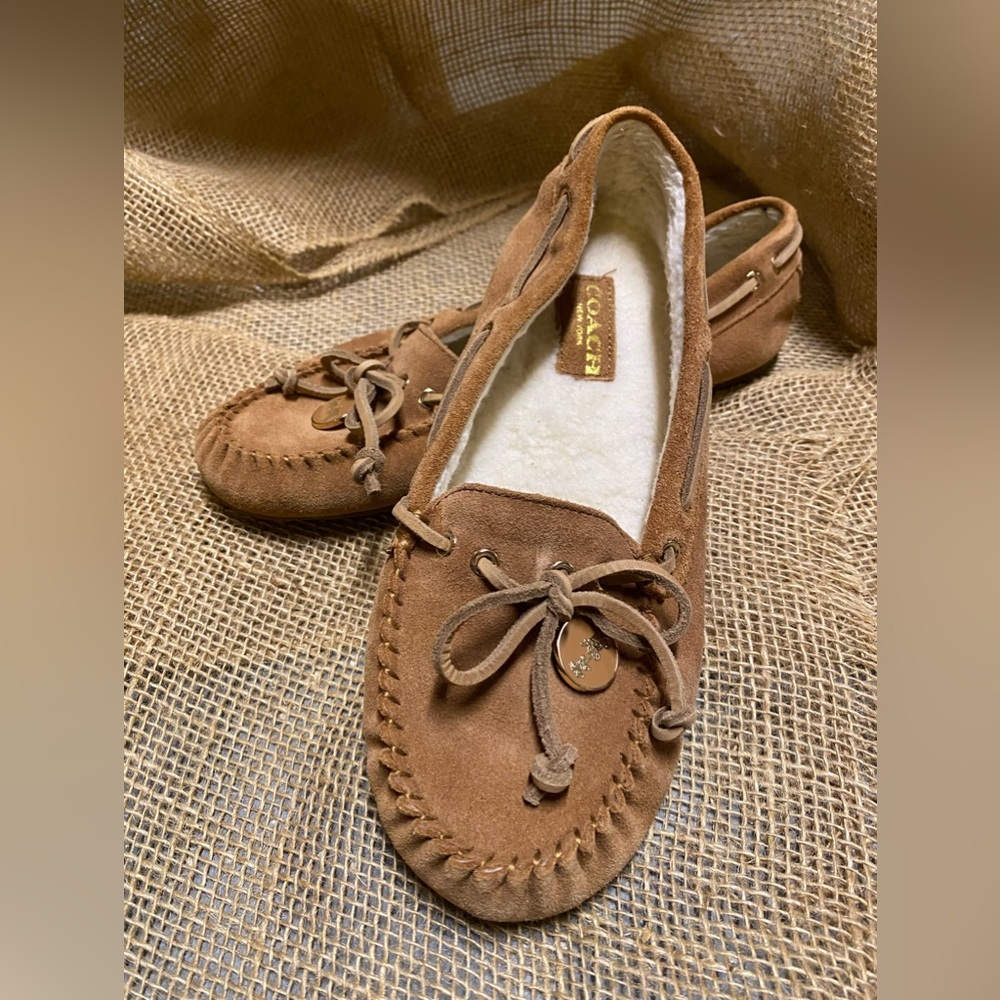 Coach lined moccasins
